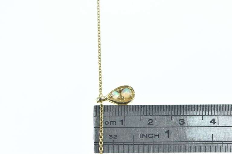 14K Yellow Gold Opal Vintage Tear Drop Vintage Chain Necklace