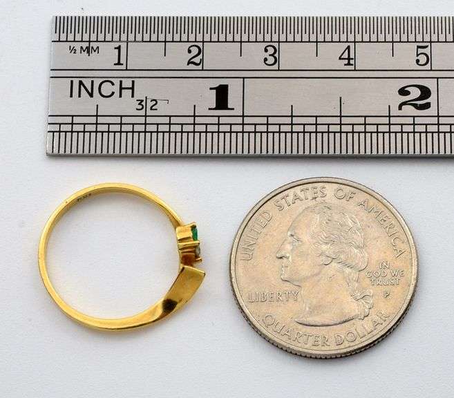 Cute Little 18K YG Emerald & Diamond Ring