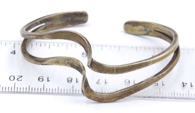 Group lot of vintage 925 sterling silver bangles