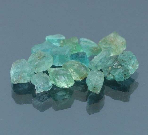Collectable 9.77ct untreated raw Apatite set