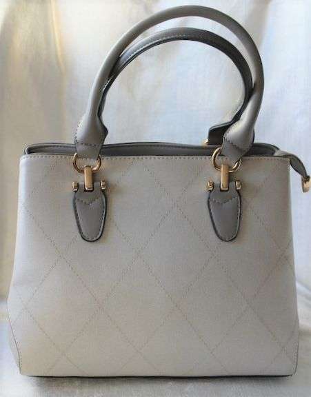 Fine Leather Bag with Designer look
