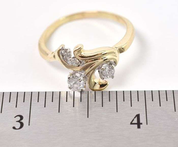Dazzling 14K Yellow Gold Diamond Ring