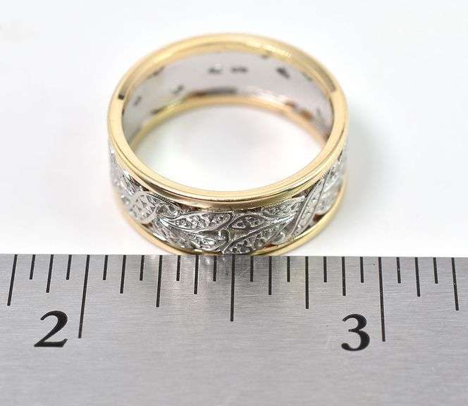 Elegant 14K Yellow and White Gold Band Ring