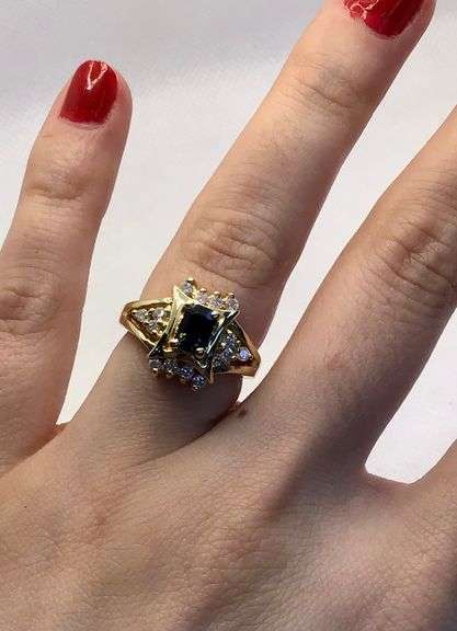 STUNNING 14K YELLOW GOLD SAPPHIRE AND DIAMOND RING