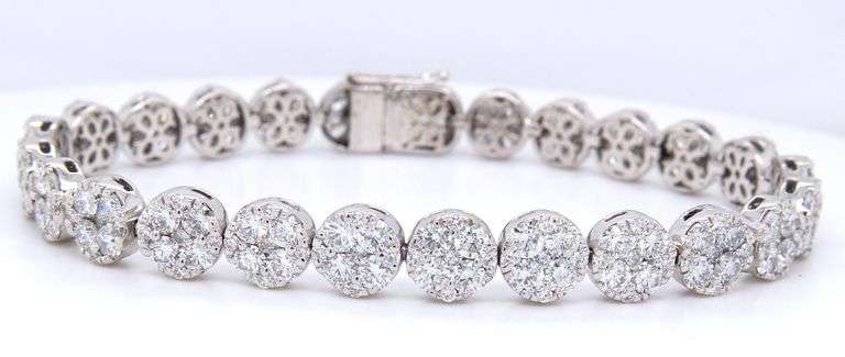 18kt White gold 12.16ctw diamond cluster bracelet