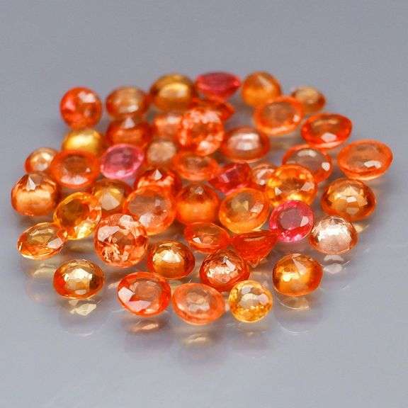 Glittering 45 piece 5.70ct fancy color Sapphire set