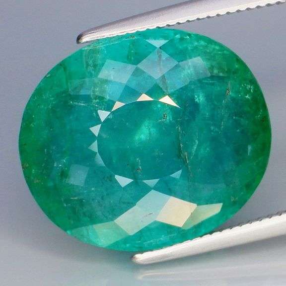 Phenomenal untreated 9.88ct blue green Tourmaline