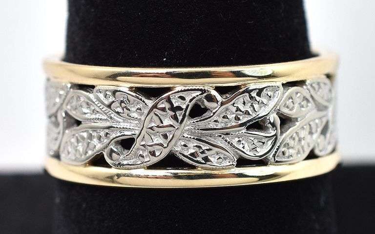 Elegant 14K Yellow and White Gold Band Ring