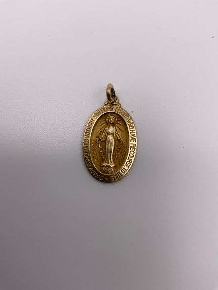 1.7g 14k YG Heart Pendant Virign Mary 1"