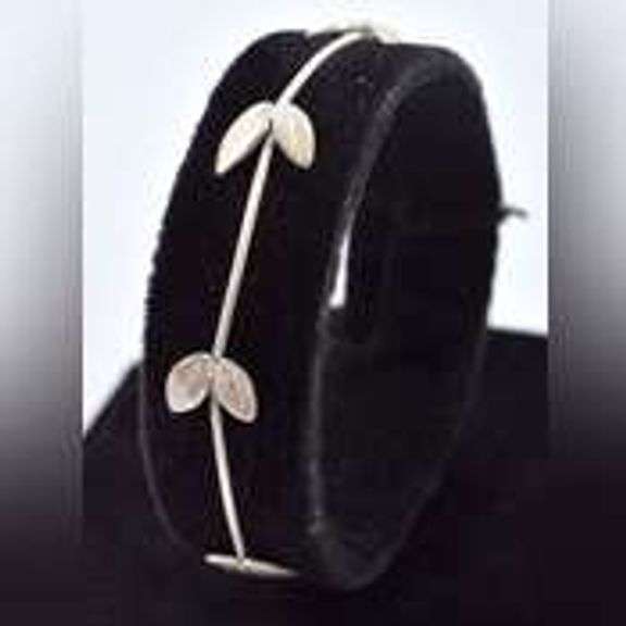 Adorable 925 Fancy Link Leaf Bracelet