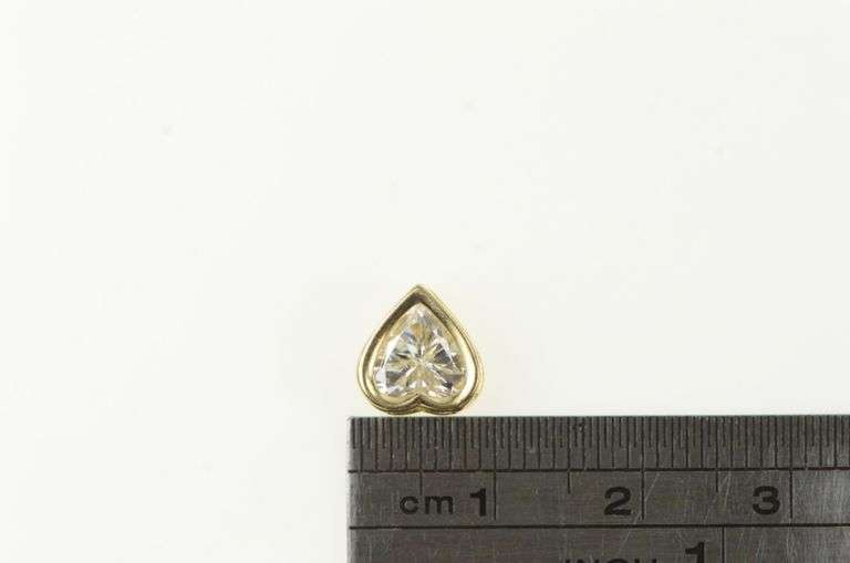 14K Yellow Gold Heart CZ Vintage Solitaire Classic Love Pendant