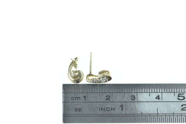 10K Yellow Gold Vintage Diamond Swirl Classic Stud Earrings