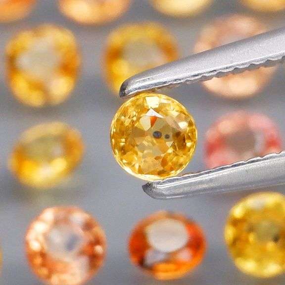 Full fire! 3.37ct vibrant Sapphire set