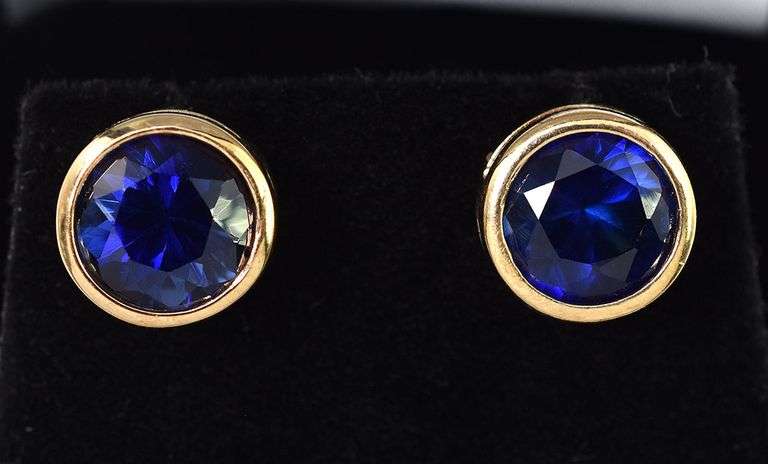Fantastic 925 Vermeil Blue Sapphire Gemstone Stud Earrings