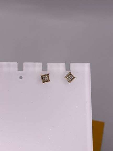 .8g 10k YG Earrings Diamond Cluster
