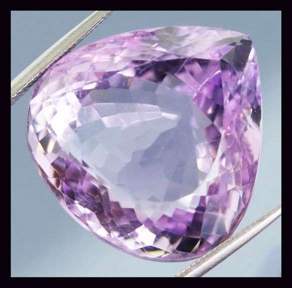 Striking 29.59ct pinkish violet Amethyst