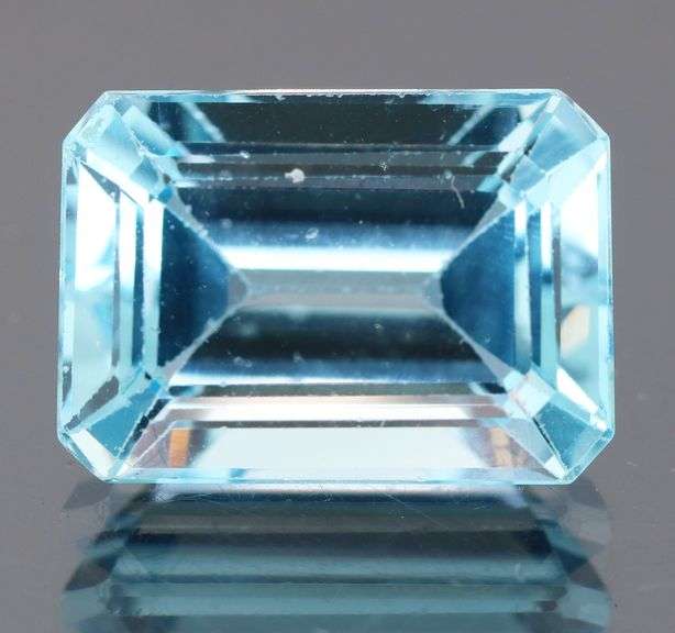 Amazing 10.56ct emerald cut sky blue Topaz