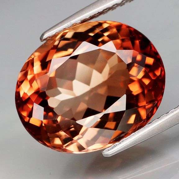 High grade 7.86ct eye clean Imperial Topaz
