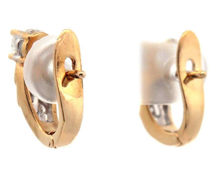 0.80ctw Round and Baguette Diamond Huggie Hoop Earrings in 18K