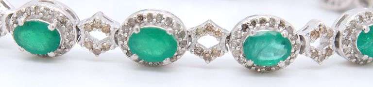 Natural Emerald and Diamond Tennis bracelet.