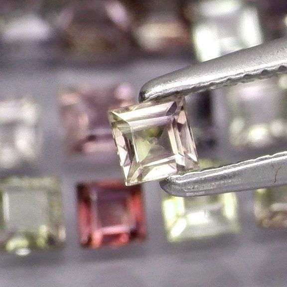 Exciting 4.77ct princess cut Sapphire set