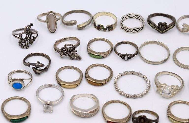 Group lot of Vintage 925 sterling silver rings