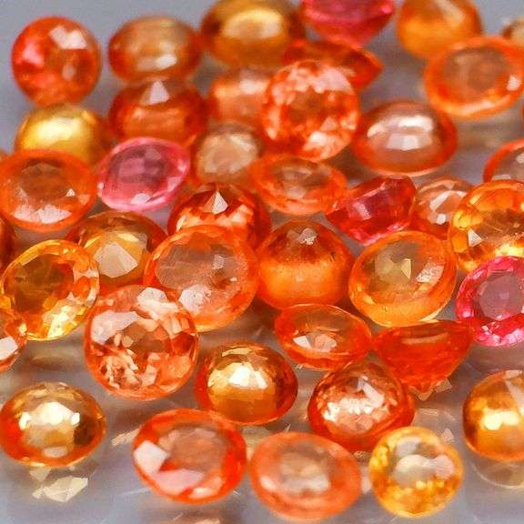 Glittering 45 piece 5.70ct fancy color Sapphire set