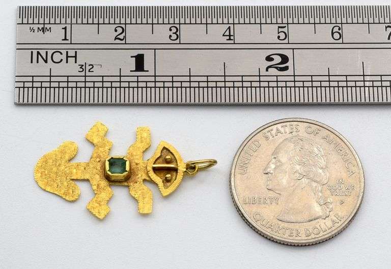 Sweet 18k Incan Pendant with Emerald