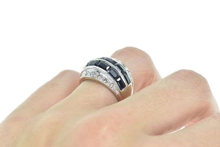 14K White Gold 4.00 Ctw Sapphire Diamond Band Ring