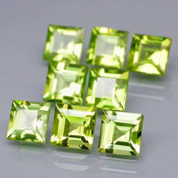Princess cut unheated! 5.50ct Peridot set