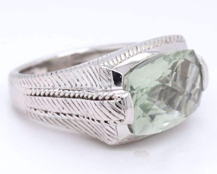 Judith Ripka quartz ring in 925 sterling silver