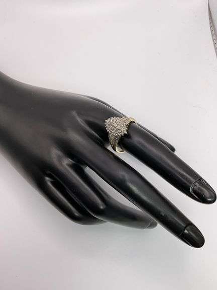 3.6g 10k YG Diamond Cluster Ring Size 8