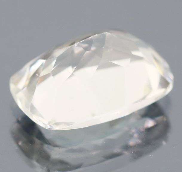 Magnificent 7.79ct untreated diamond white Topaz