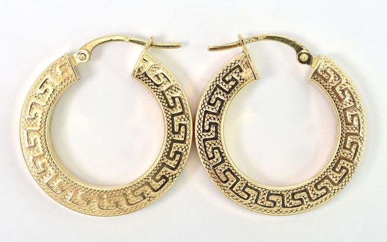 Wonderful 14K Yellow Gold Hoop Earrings