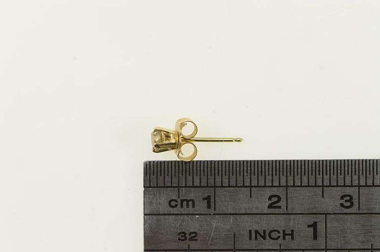 14K Yellow Gold Diamond Solitaire Classic Single Stud Earring