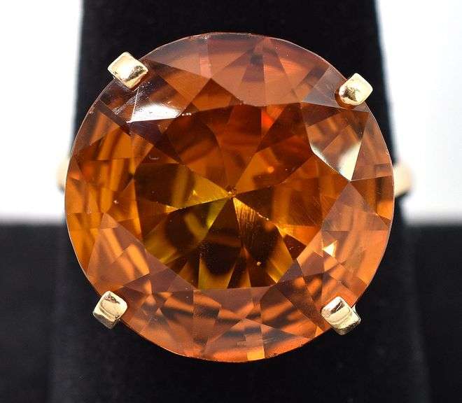 Superb 18K Yellow Gold Citrine Signet Ring