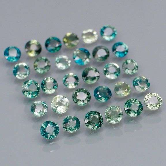 Heated only! 5.25ct diamond cut Australian Sapphire set