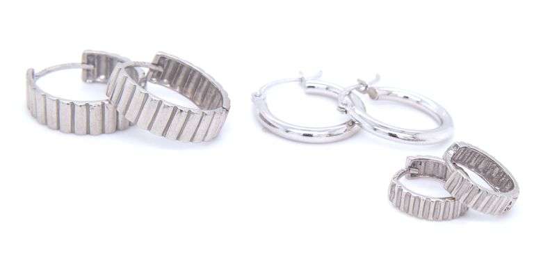 3 Pairs of 14kt white gold earrings