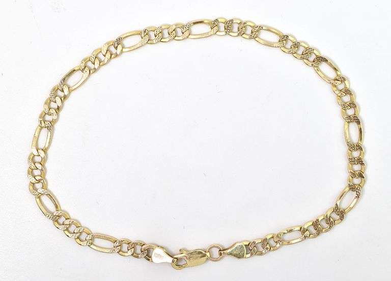 Charming 10K Yellow Gold Chain Bracelet