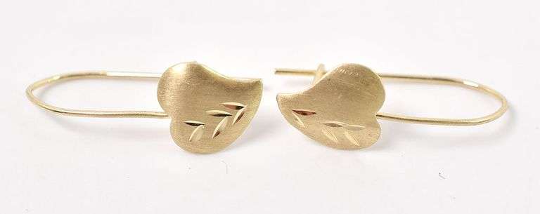 Beautiful 14K Yellow Gold Heart Dangle Earrings