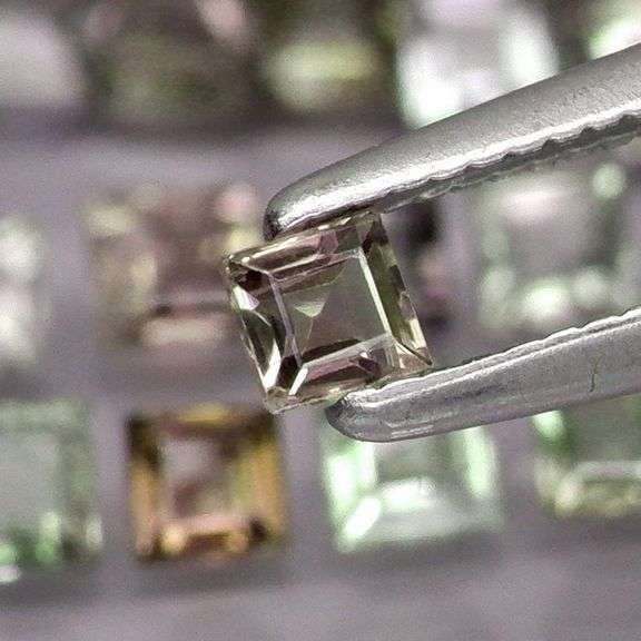 Fancy color 4.97ct UNHEATED VS Sapphire set