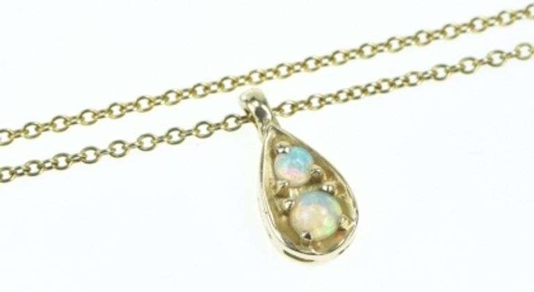 14K Yellow Gold Opal Vintage Tear Drop Vintage Chain Necklace