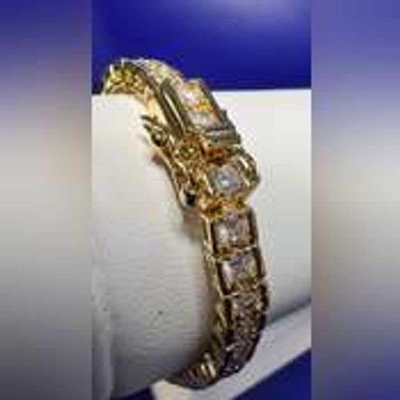 Dazzling 16.85 Ctw Lab Simulated Diamond Tennis Bracelet SA41R