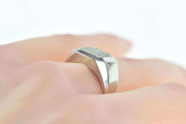 14K White Gold 0.25 Ctw Diamond Squared Vintage Cluster Ring
