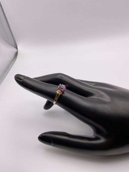 2.0g 14k Yellow Gold Diamond/ Purple size 6