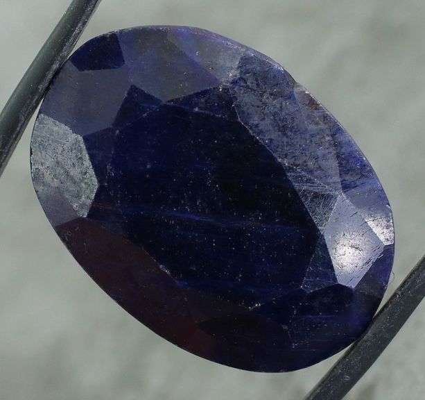 Lavish 94.67ct oval cut royal blue Sapphire