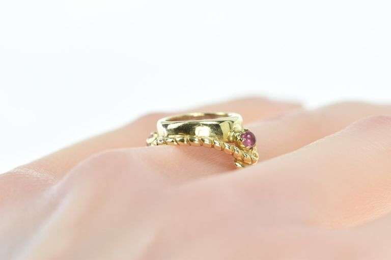 18K Yellow Gold Rose Quartz Ganymede Aquarius Zodiac Ring