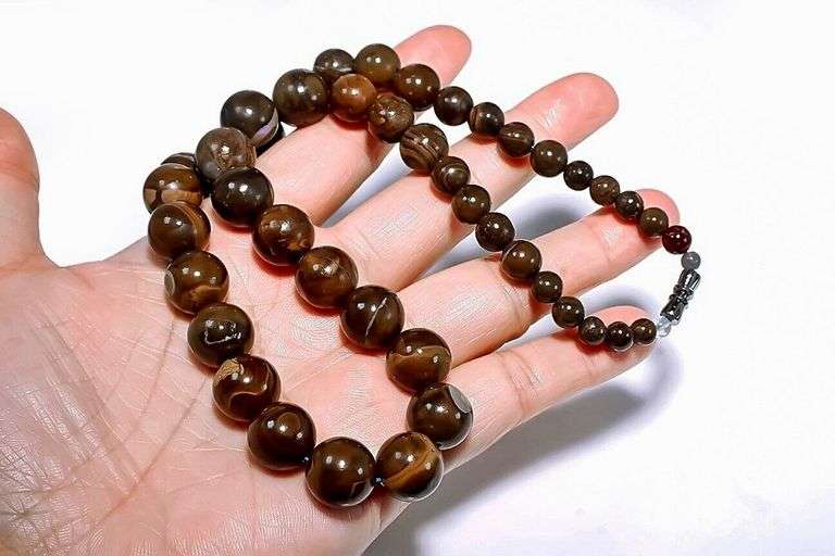 Outstanding 352ct Australian Boulder Opal necklace