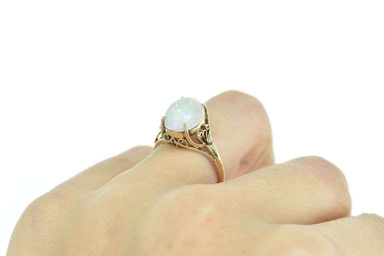 14K Yellow Gold 1950's Natural Opal Cabochon Vintage Ring