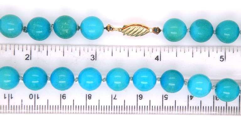 Turquoise necklace with 18kt gold clasp